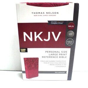 The Holy Bible: New King James Version Personal Size Large Print Reference Pink
